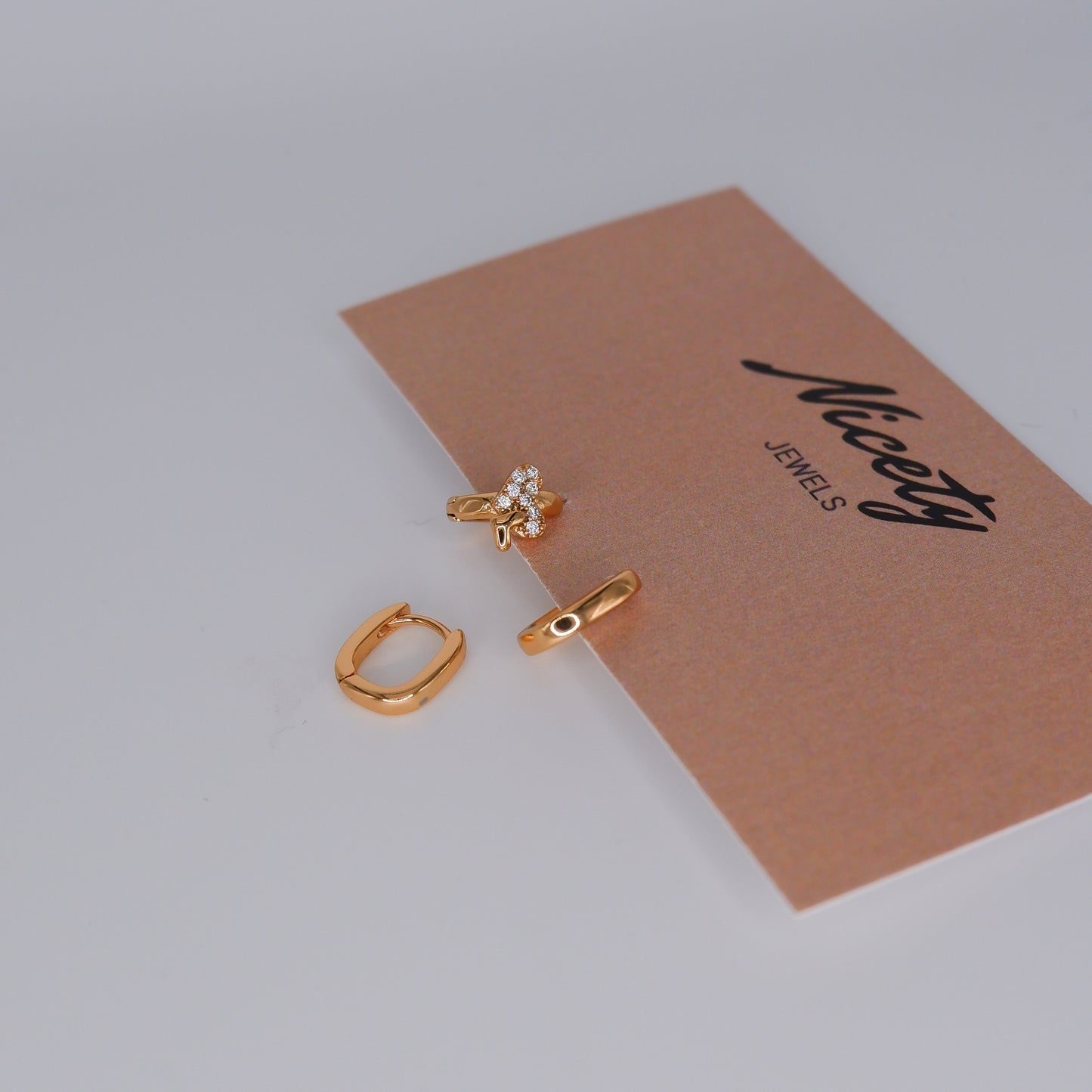 Mini Argolas 7mm Hipoalergénicas Corações e Ovais