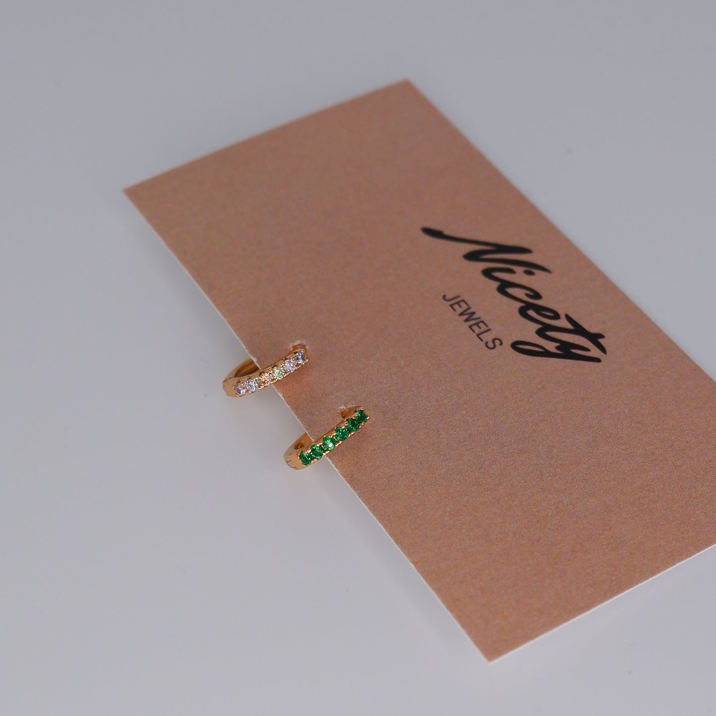 Mini Argolas 7,5mm Hipoalergénicas Tons Pastel e Verde
