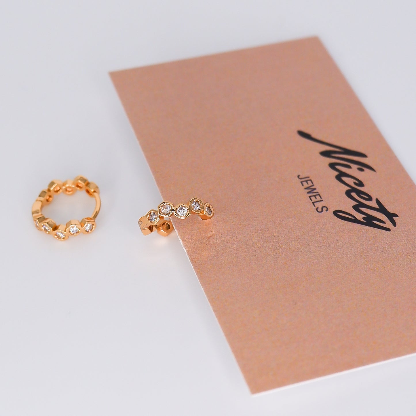 Argola Hipoalergénica Bolas