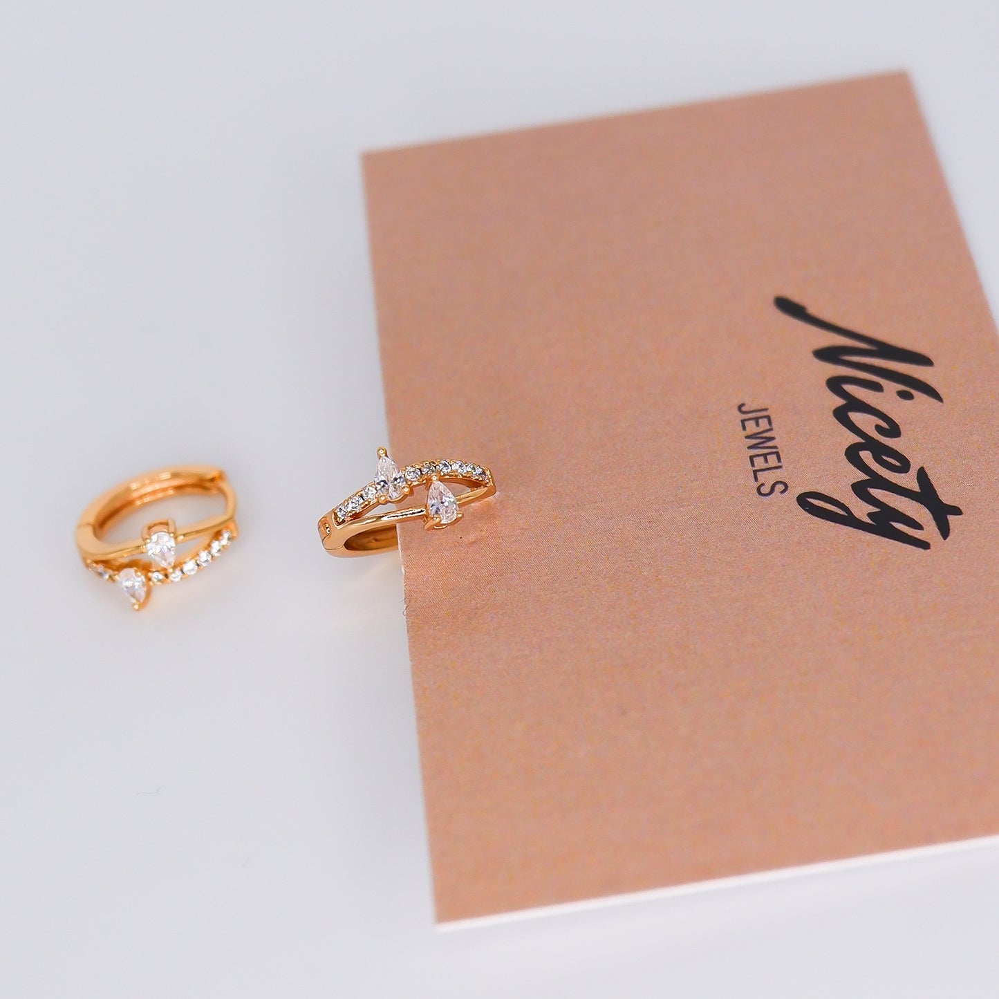 Argola Hipoalergénica 2 Gotas efeito Duplo