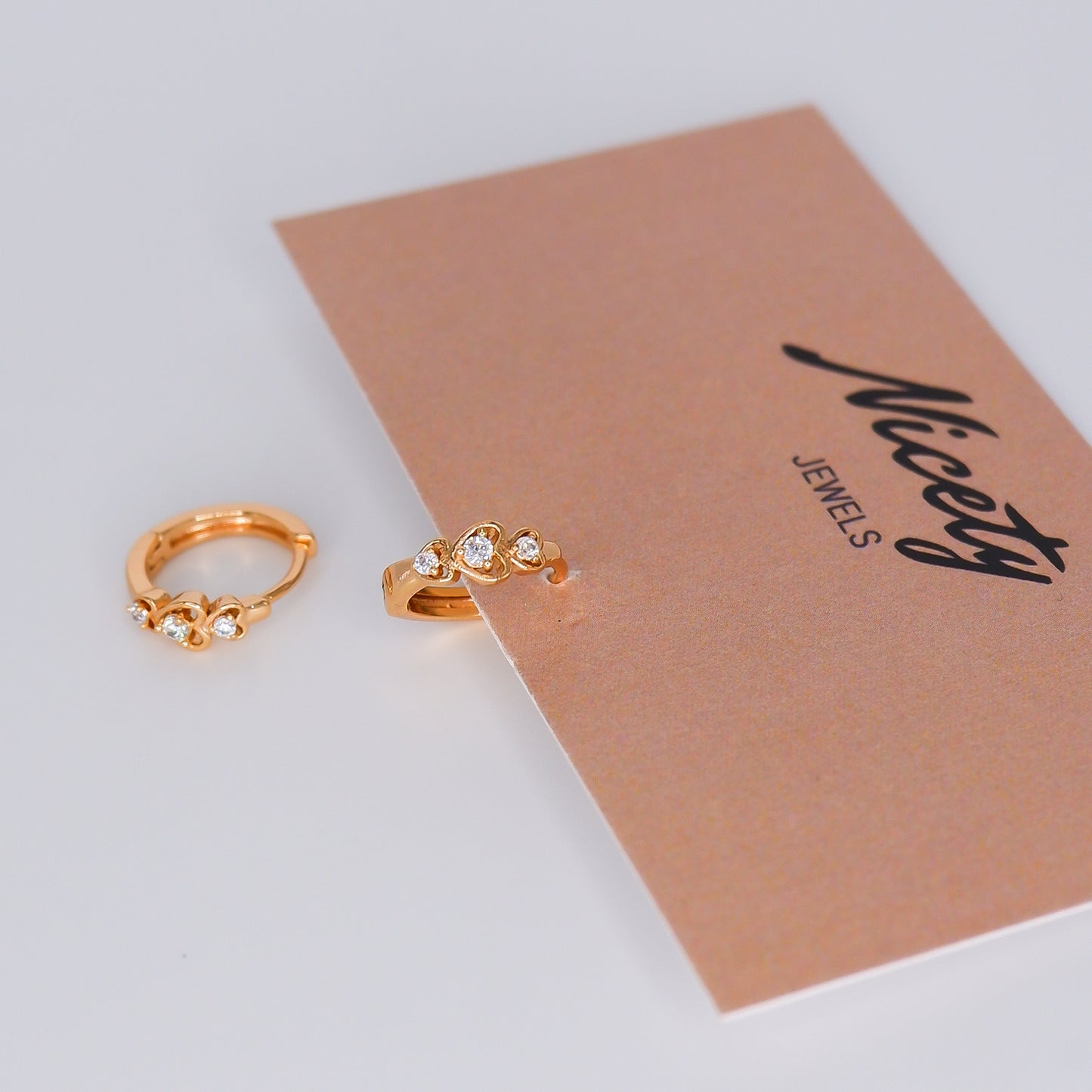 Argola Hipoalergénica 3 Corações