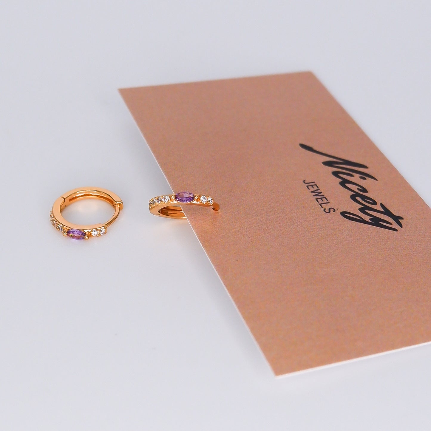 Argola Hipoalergénica 1 Brilhante Oval Lilás