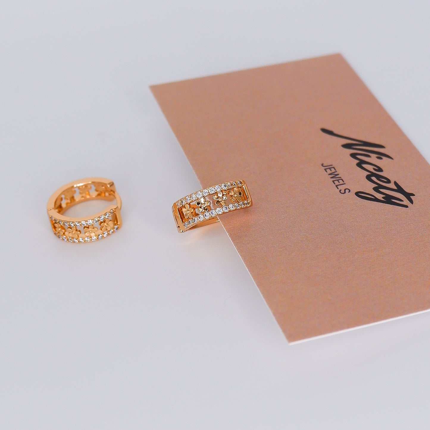 Argola Hipoalergénica 4 Flores