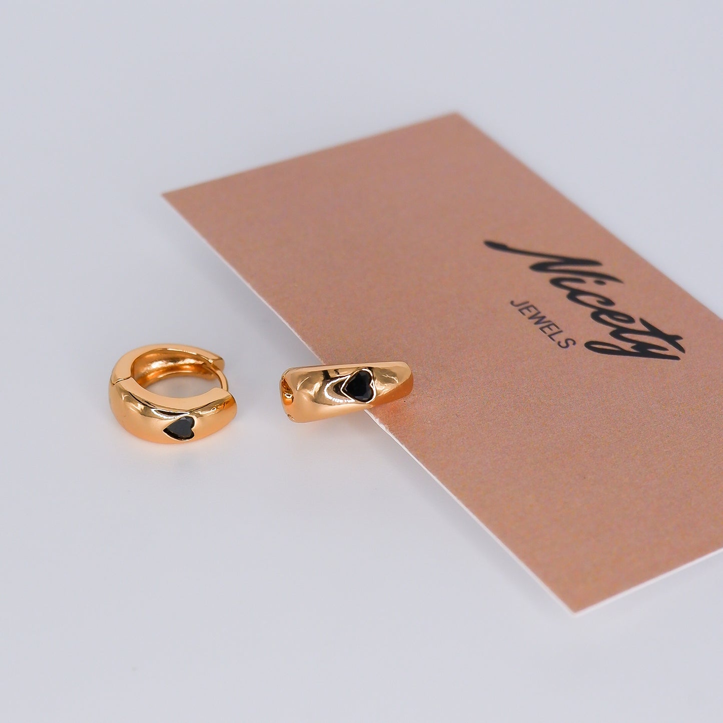 Argola Hipoalergénica Coração Preto