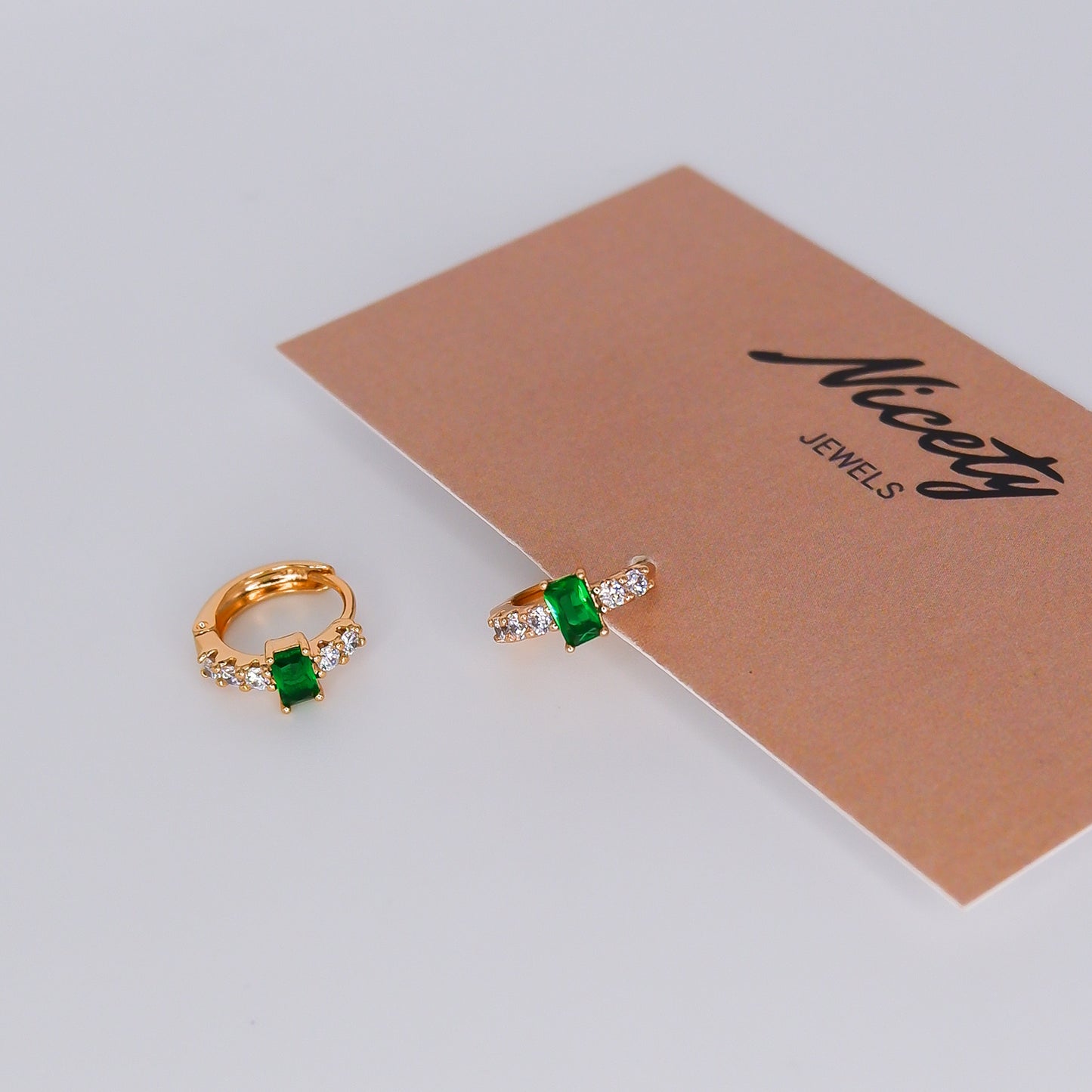 Argola com Rectângulo Verde