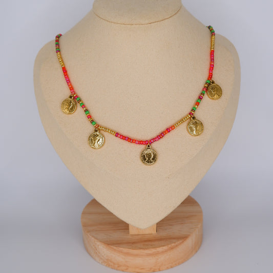 Colar Colorido com Medalhas