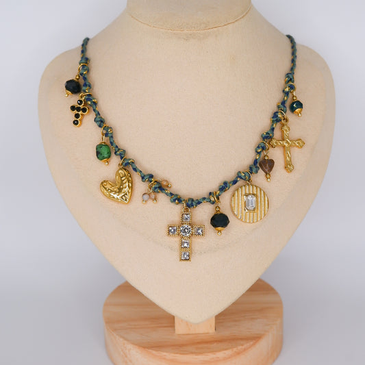 Colar de Fio Azul com Pendentes