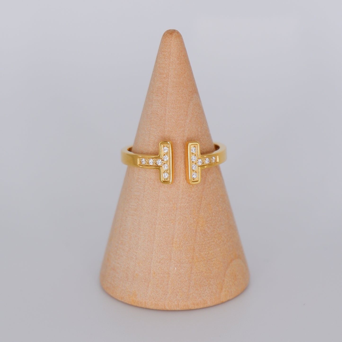 Anel Dourado H Brilhante