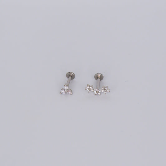 Piercing Achatado 3 Brilhantes e 3 Flores