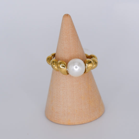 Anel Dourado com Pérola