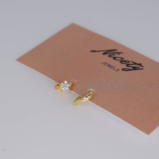 Mini Argolas 5mm Douradas Hipoalergénicas Flor e Lisa