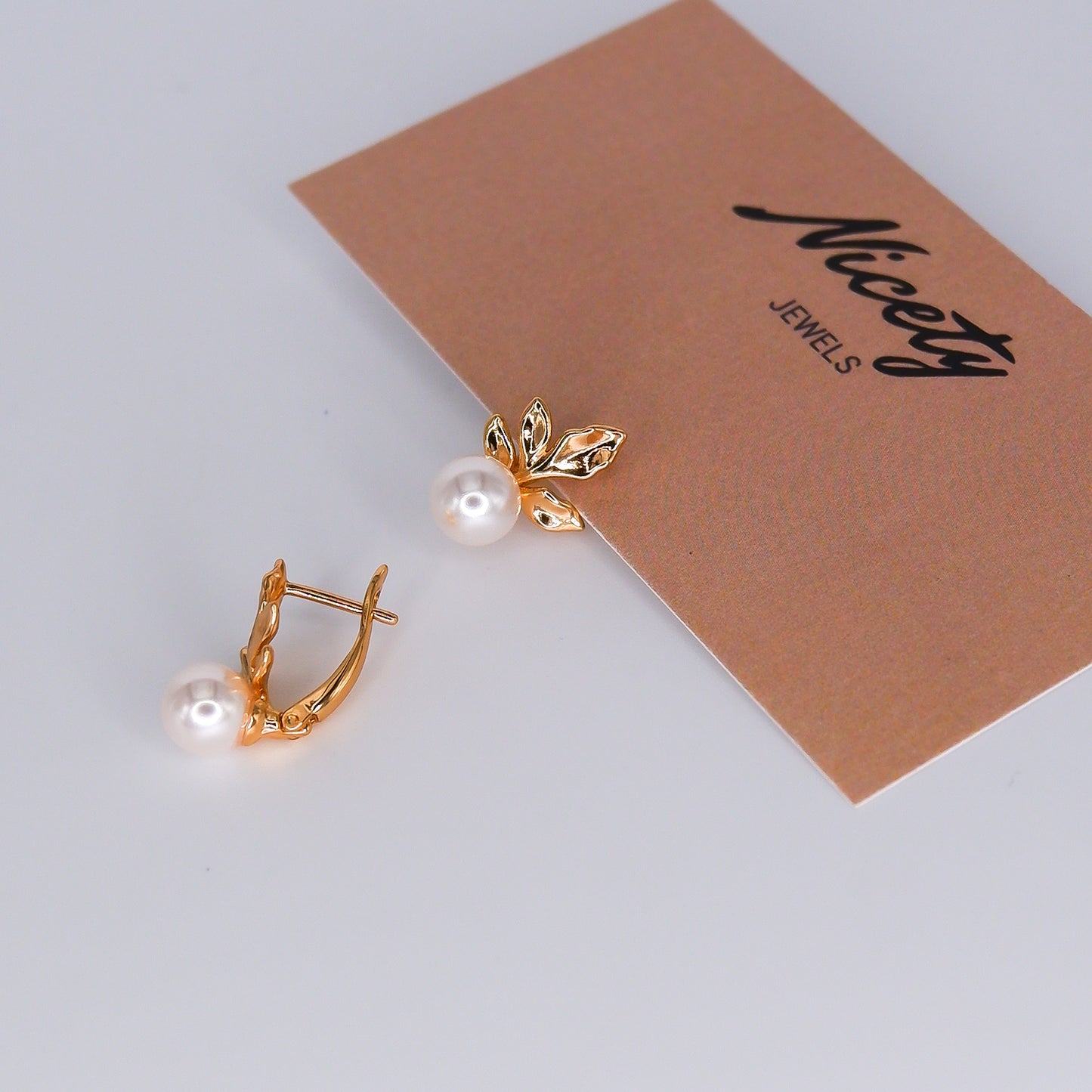 Argola Hipoalergénica 1 Pérola Folha