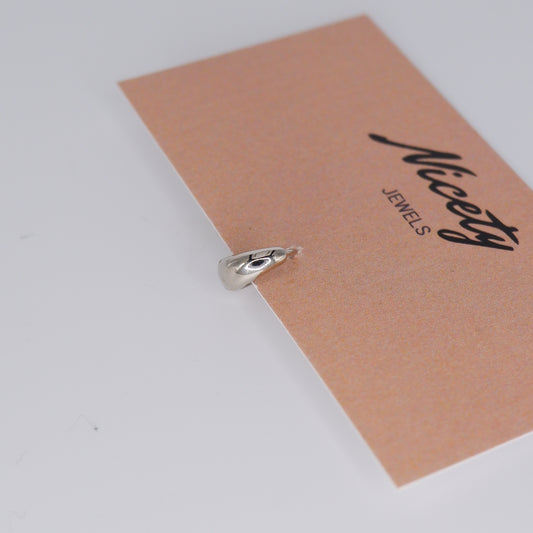Mini Argolas 7,5mm Prateadas Hipoalergénicas