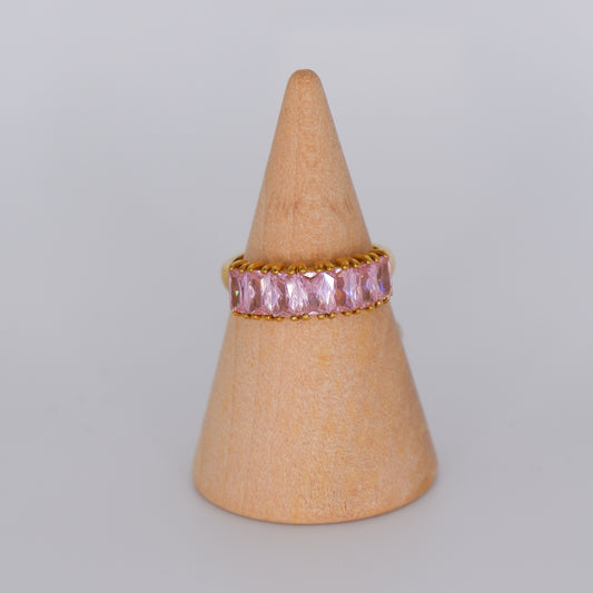 Anel Dourado com Rosa Bebé