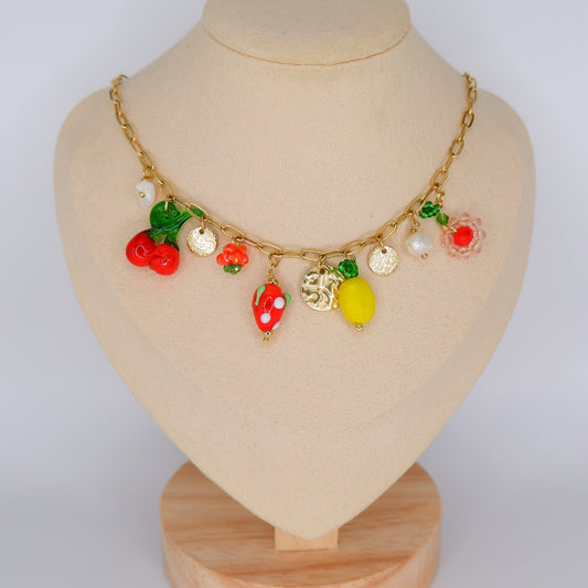 Colar com Frutas