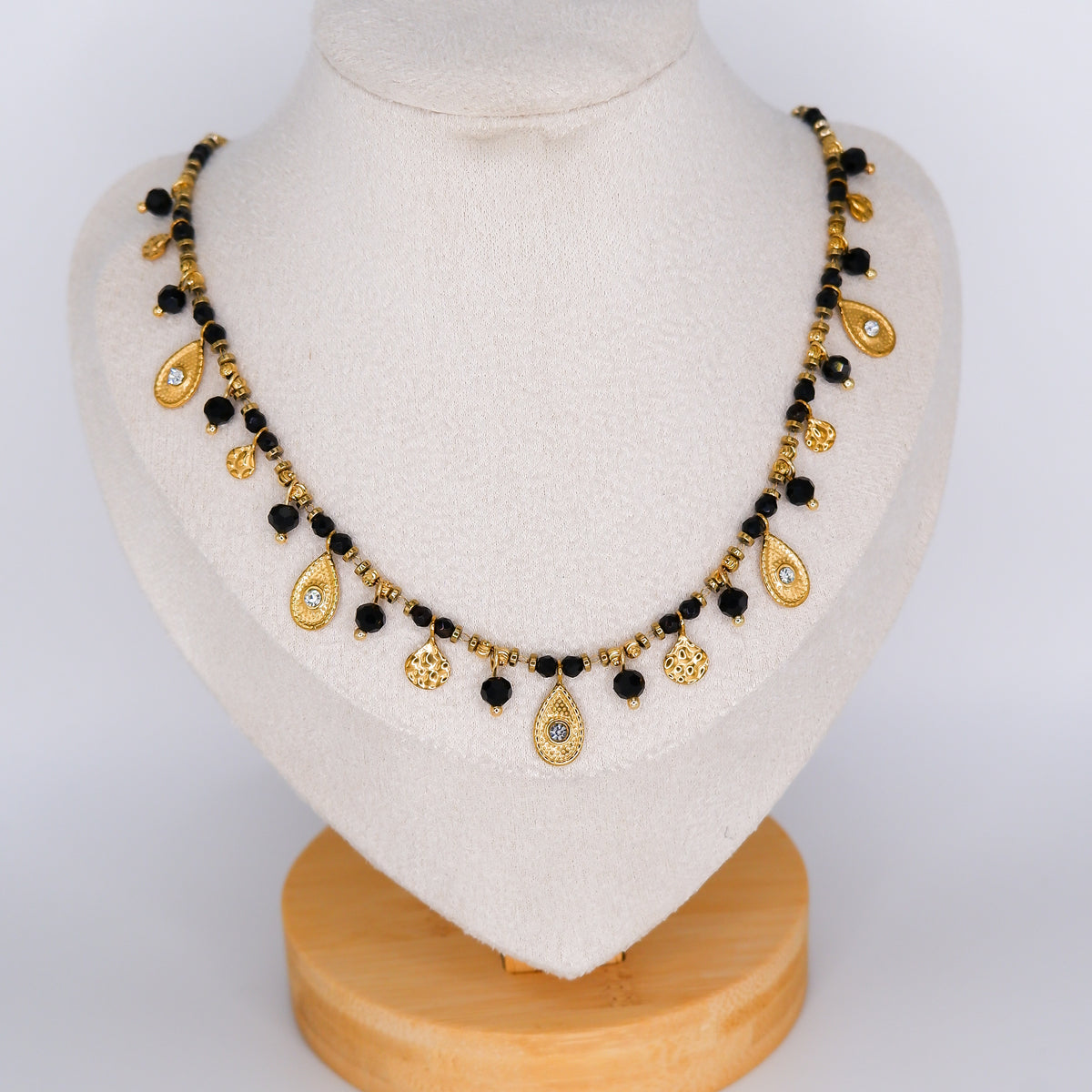 Colar Pendentes Gota Pretos