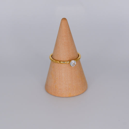 Anel Dourado Ponto de Luz