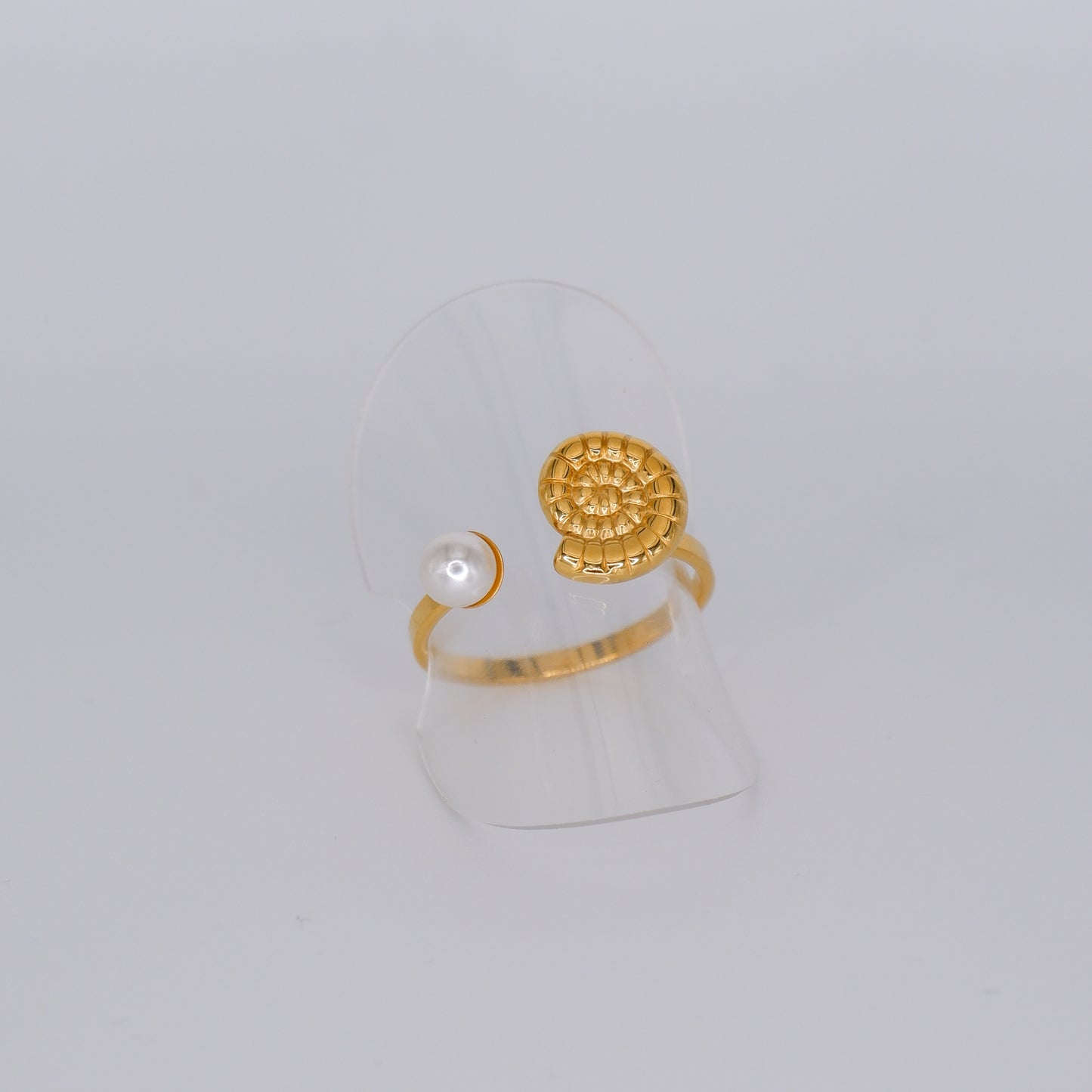 Anel Ajustável Dourado Concha e Pérola