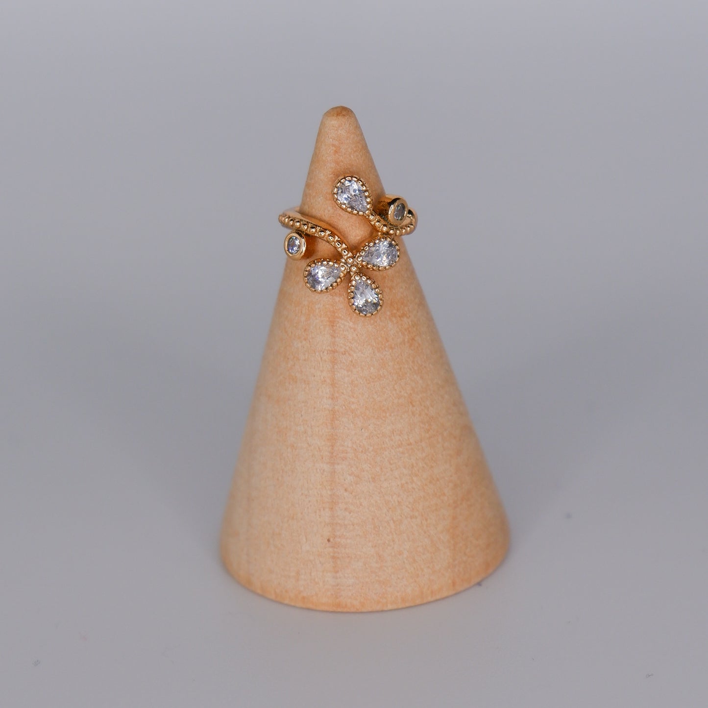 Earcuff Hipoalergénica Folha Transparente