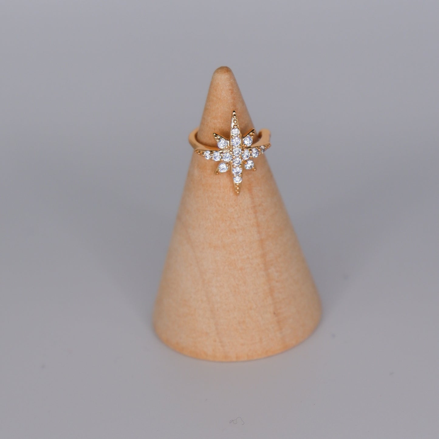 Earcuff Hipoalergénica Estrela
