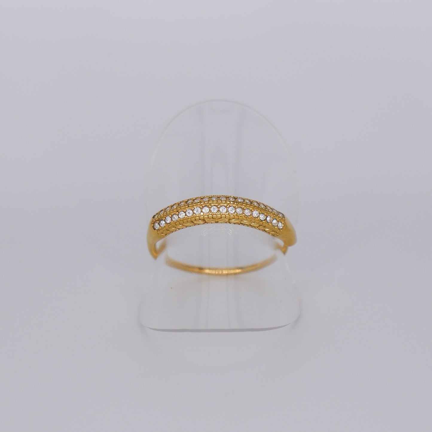 Anel Ajustável Dourado com Pedras Transparentes