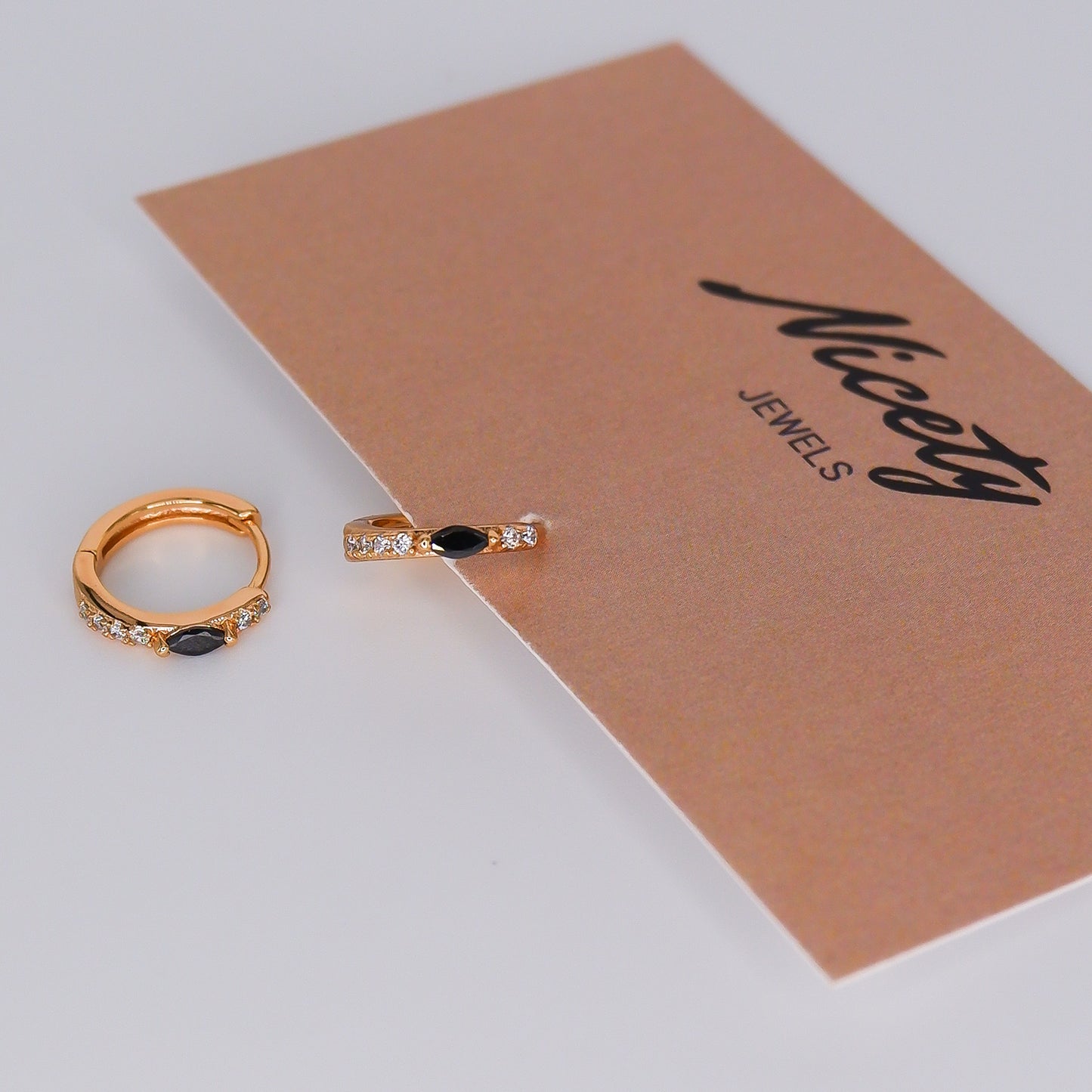 Argola Hipoalergénica 1 Brilhante Oval Preto