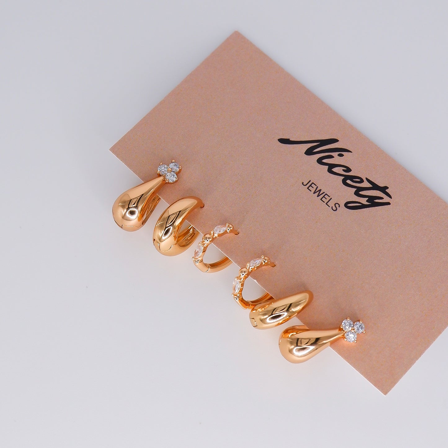 Pack Dourado Argolas Hipoalergénicas Lisas e Brilhantes