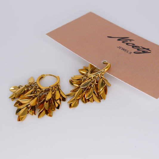 Argola com Folhas Pendentes