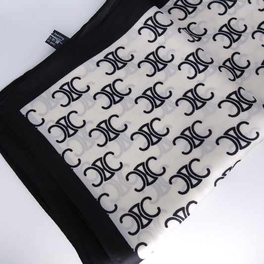 Lenço com Padrão Preto e Branco