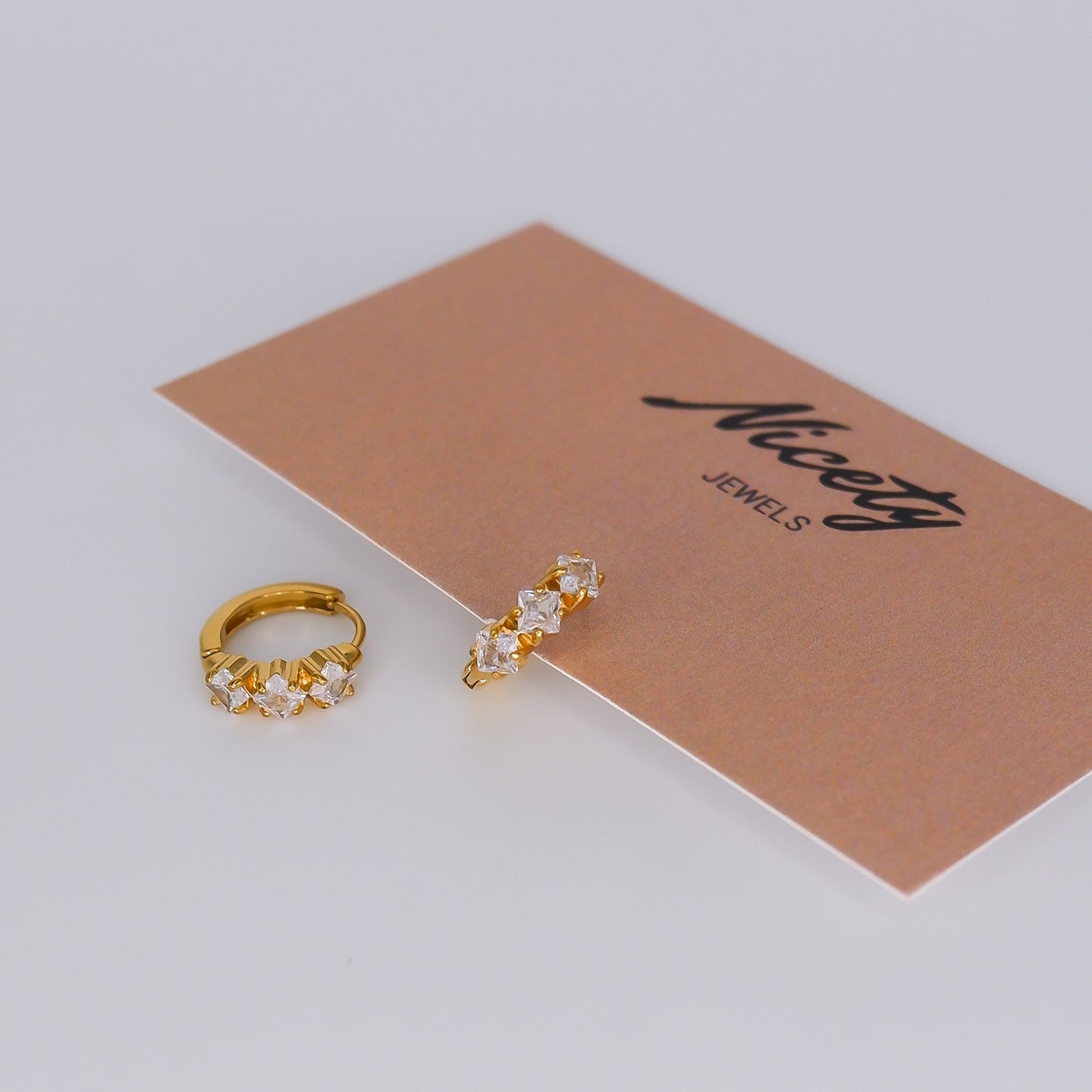 Argola Dourada 3 Brilhos