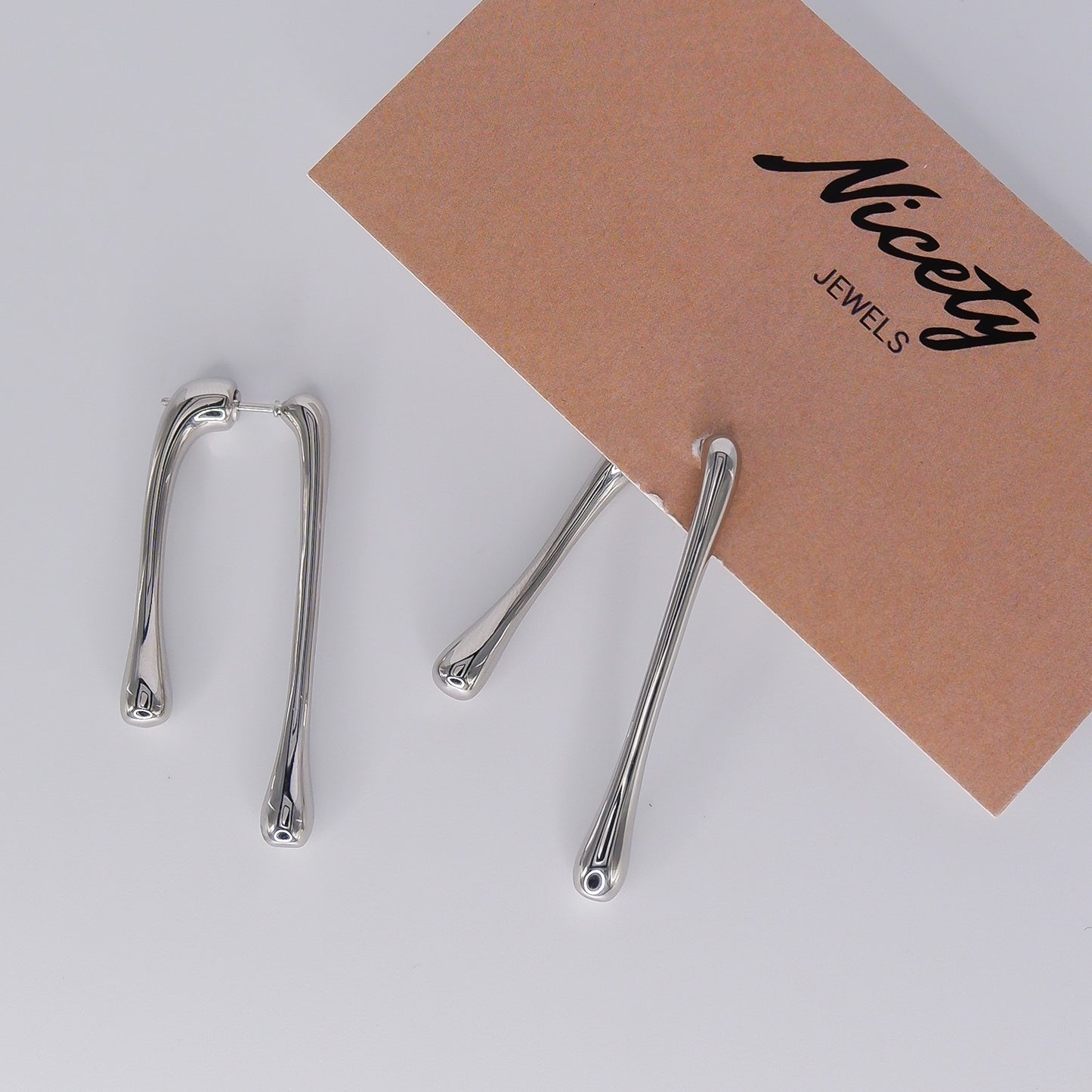 Brinco de Espeto Comprido Prateado