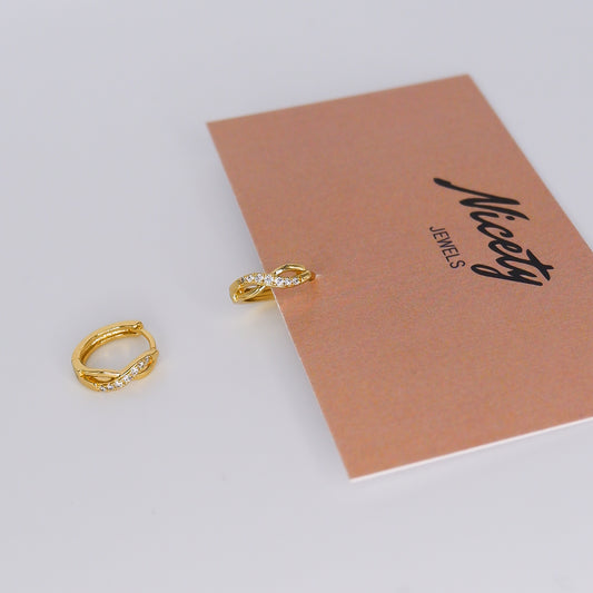 Argola Dourada Infinito Brilhante