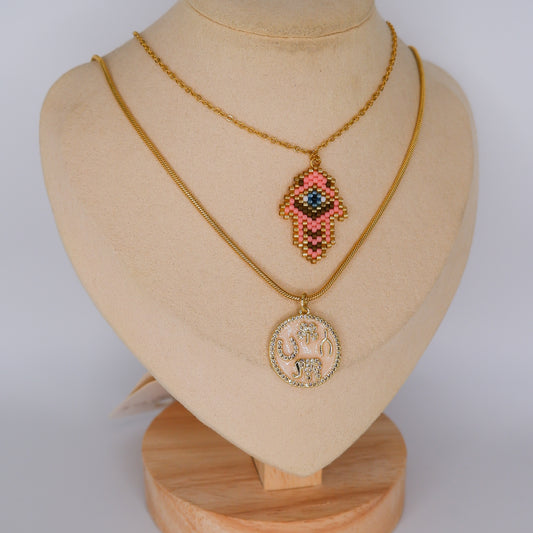 Colares Medalha Rosa e Mão com Olho