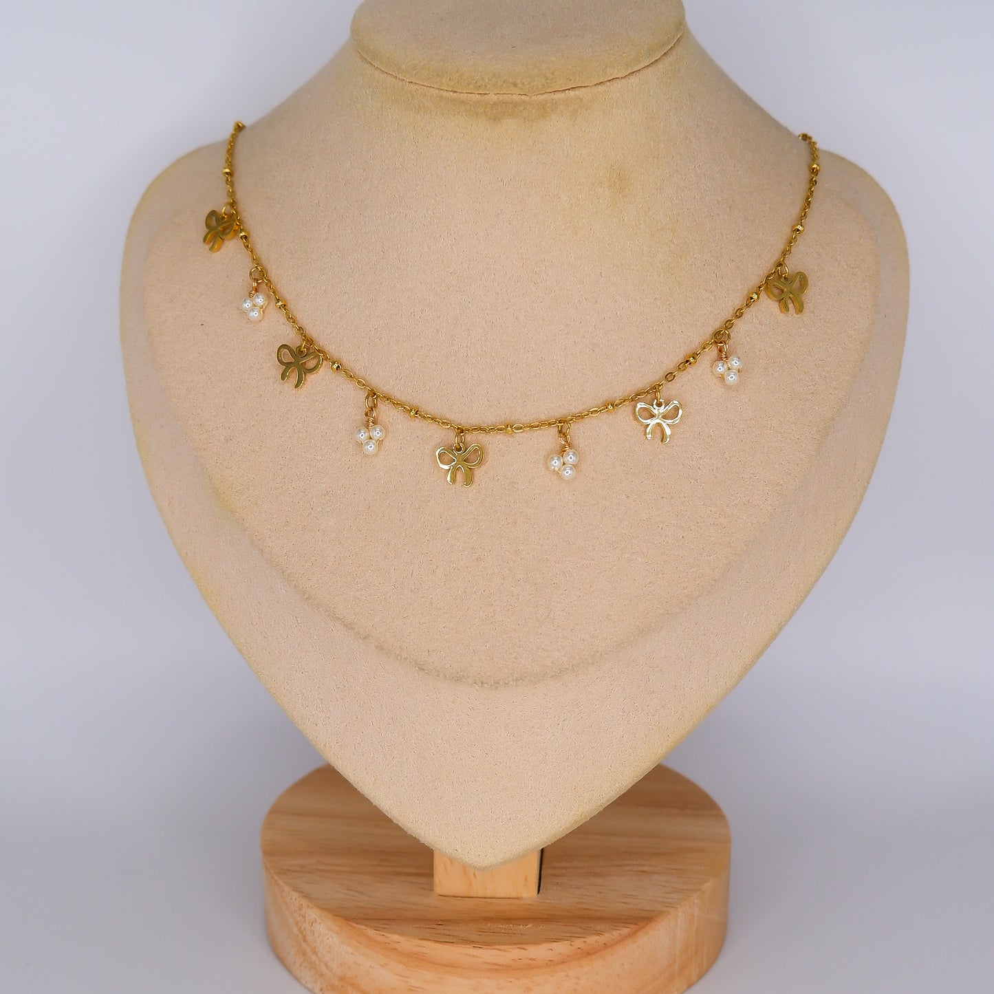 Colar Laços e Pérolas Pendentes