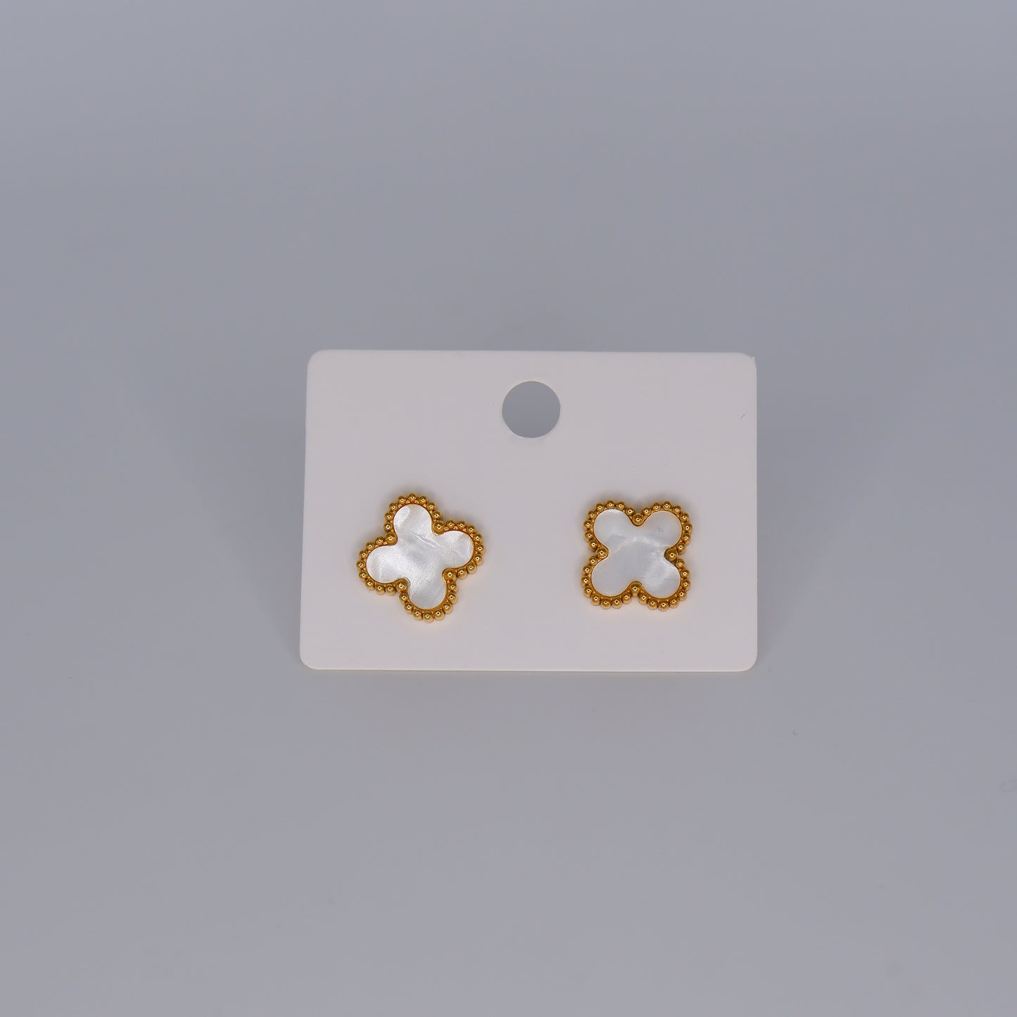 Brinco Trevo Pérola Pequenos