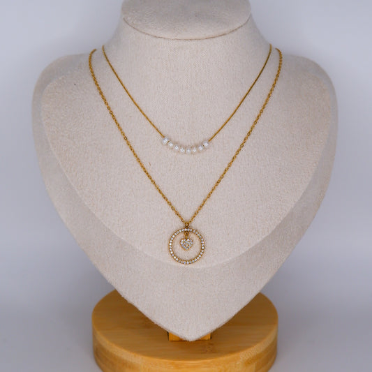 Colares Pérolas Brancas e Círculo com Coração