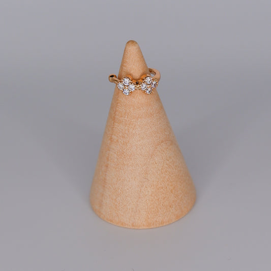 Earcuff Hipoalergénica com duas Flores