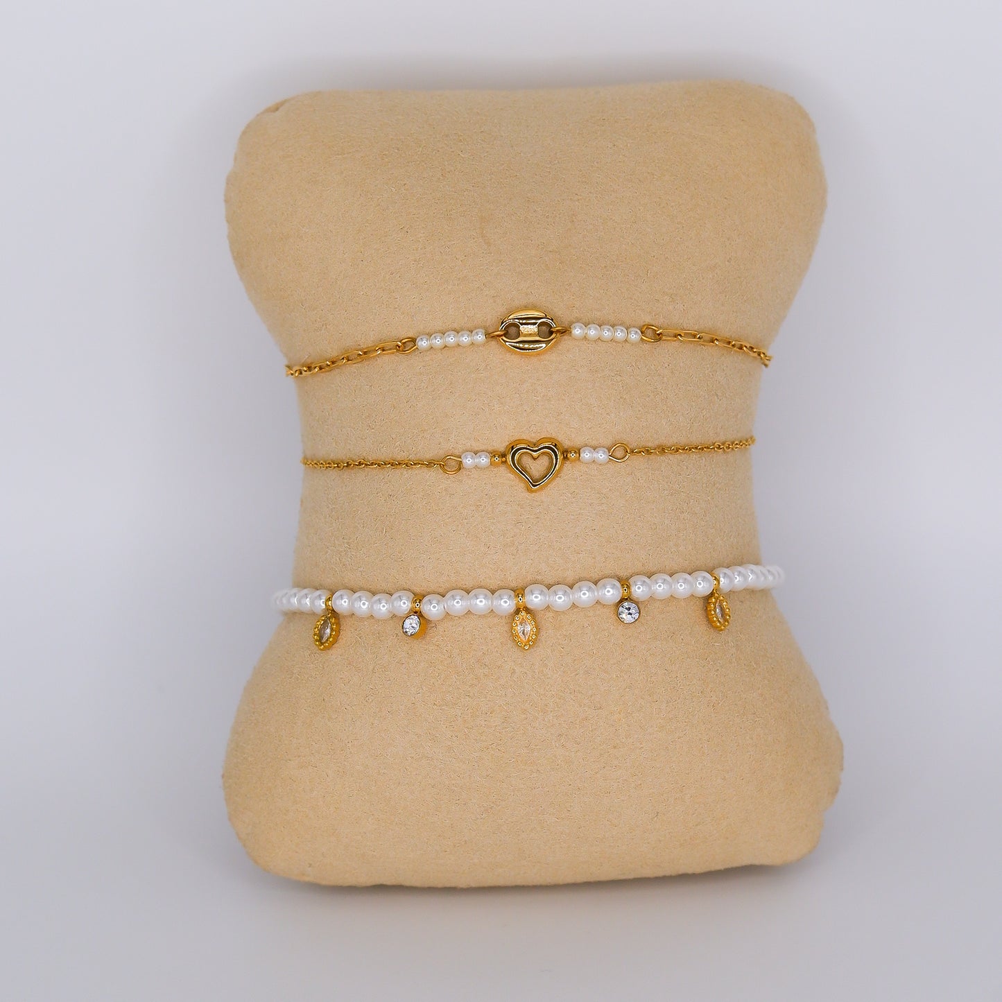 Pulseira Aço Inoxidável Coração, Beijinho e Pendentes com Pérolas