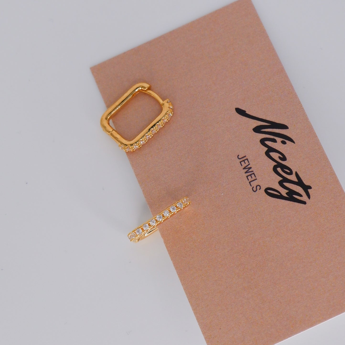 Argola Quadrada Brilhantes Transparentes