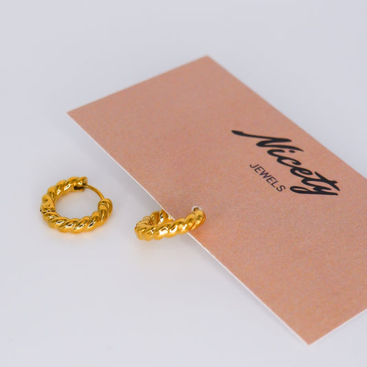 Argola Dourada Entrelaçada