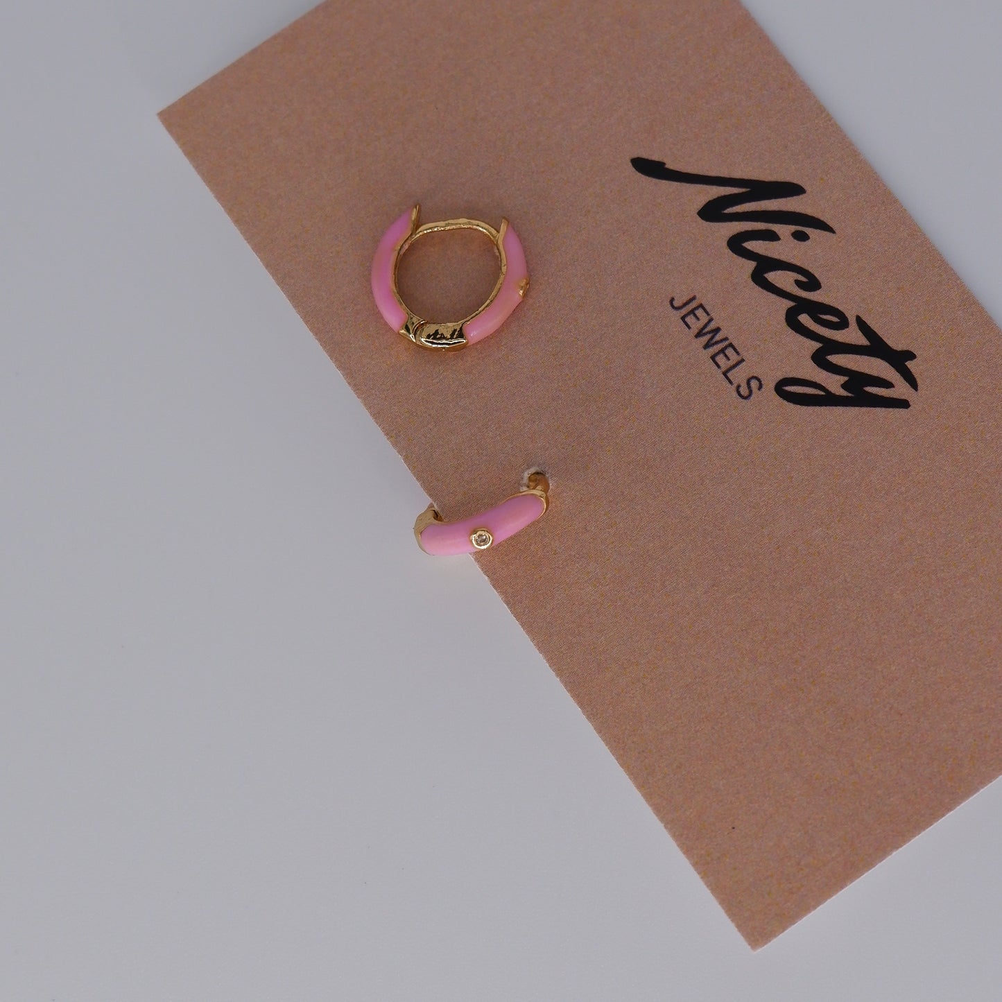 Argola Rosa Bébé com Brilhante