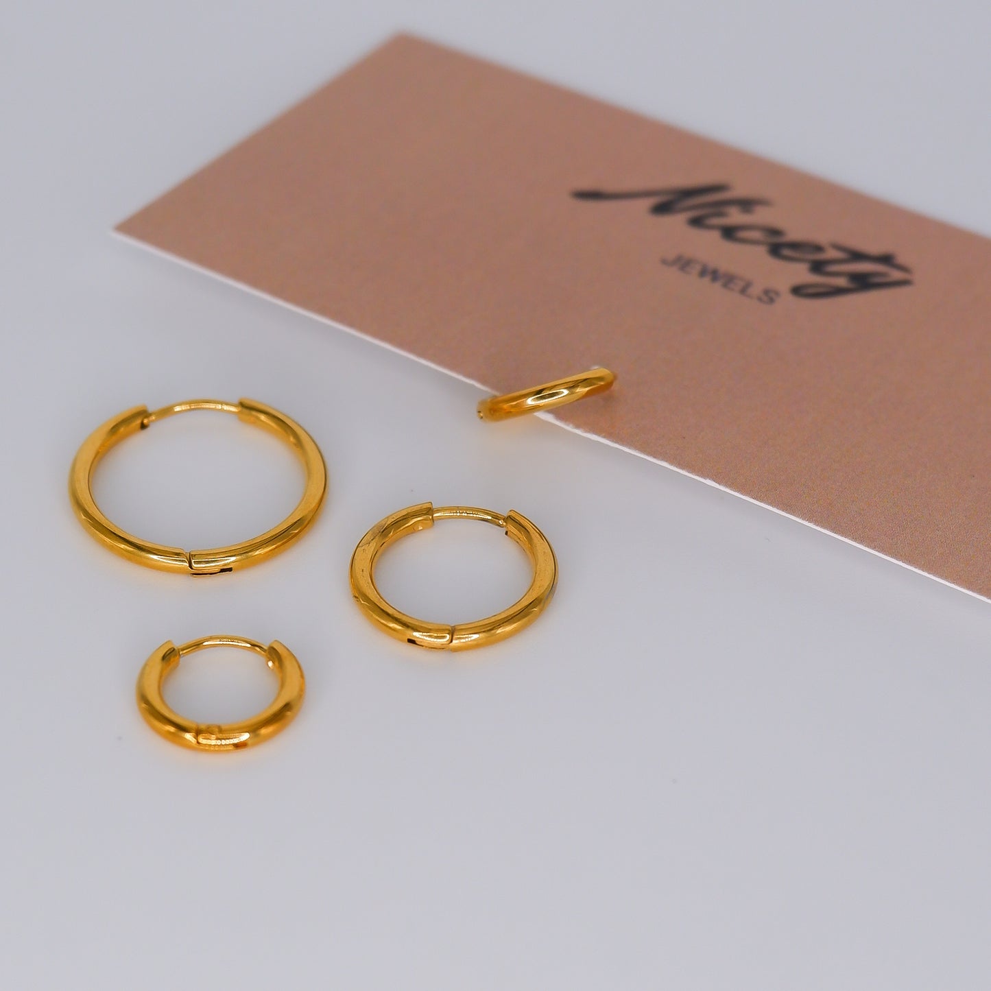 Argola Dourada Básica 2mm
