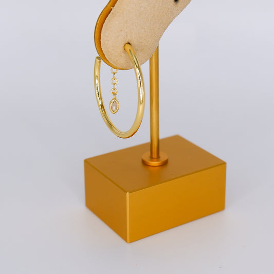 Argola S925 Dourada de Espeto com Pendente Brilhante