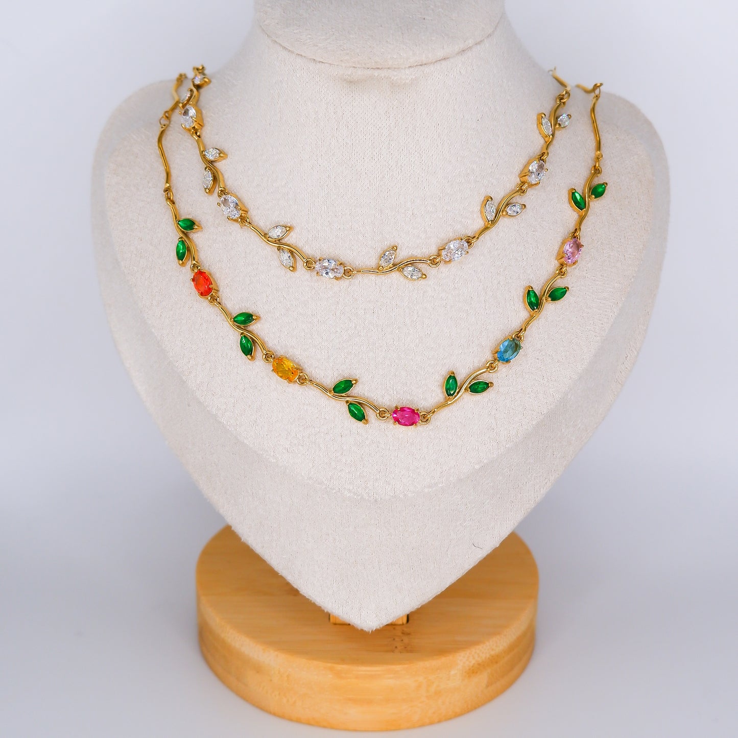 Colar Folhas Brilhantes e Folhas Coloridas