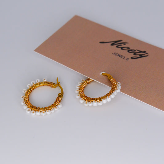 Argola com Pendentes Brancos